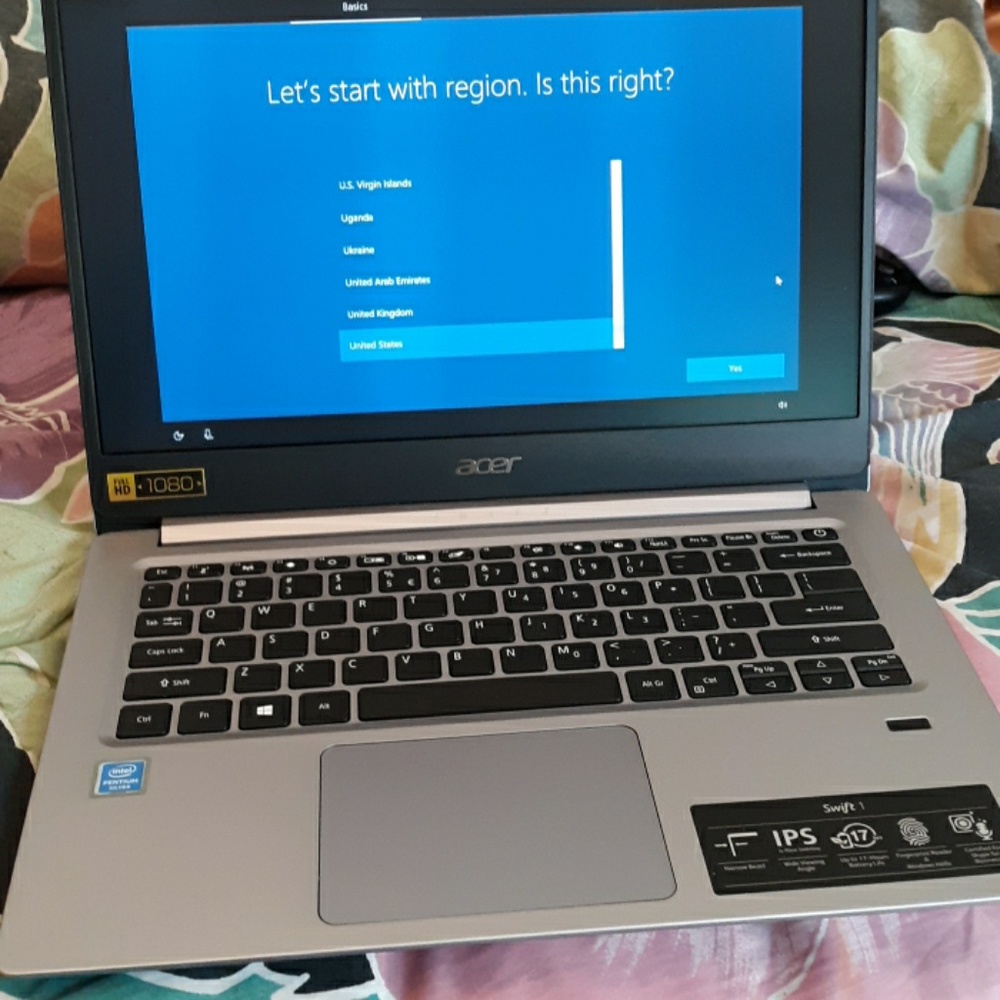 Acer laptop.